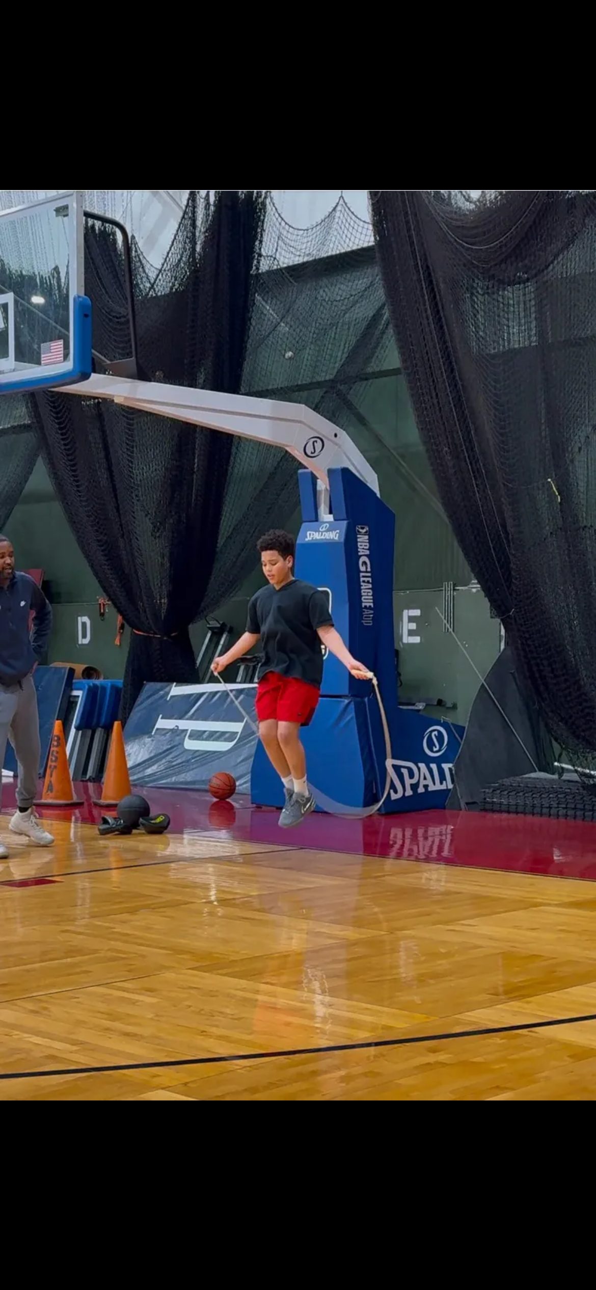 1-on-1 dribbling session with Coach Chris